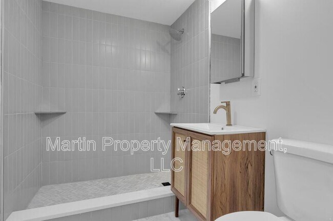 Building Photo - 116-118 White Street - 118