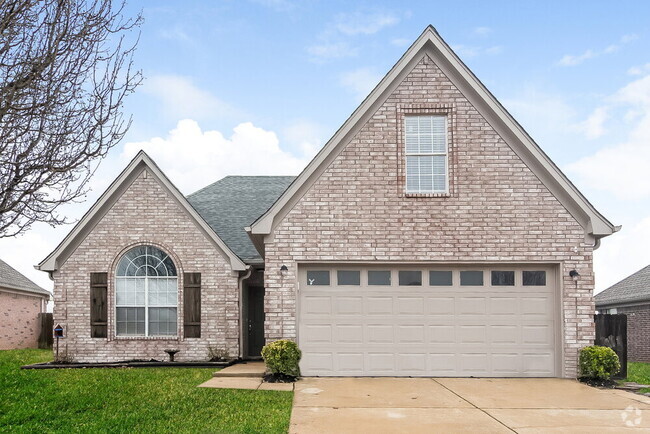 Building Photo - 1079 Fredrick Dr