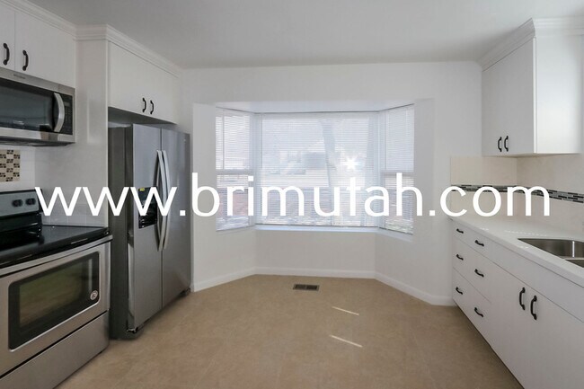 Building Photo - 3210 S 2300 E