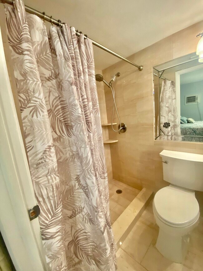 Building Photo - 95 Hastings E