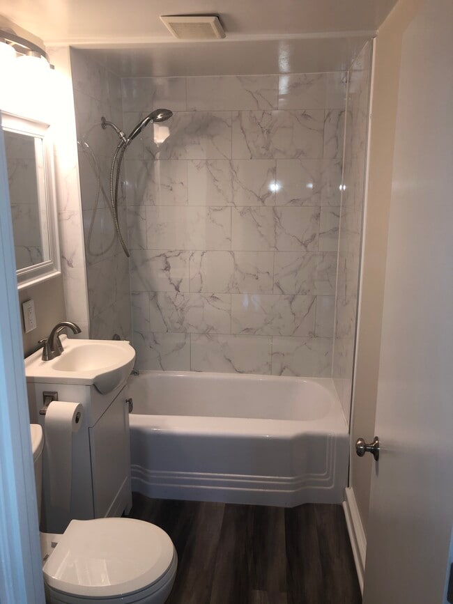 Building Photo - 11 Adams Street