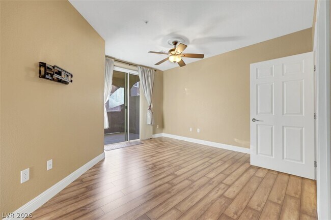 Building Photo - 3975 N Hualapai Way