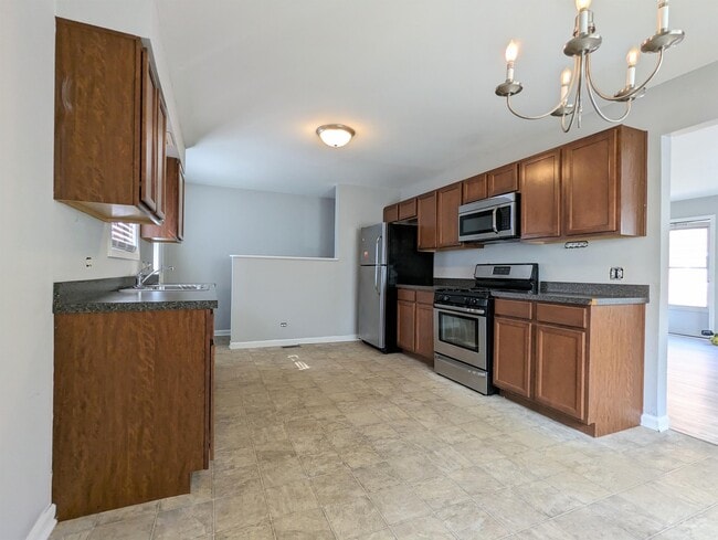 Building Photo - 532 Pleasure Dr