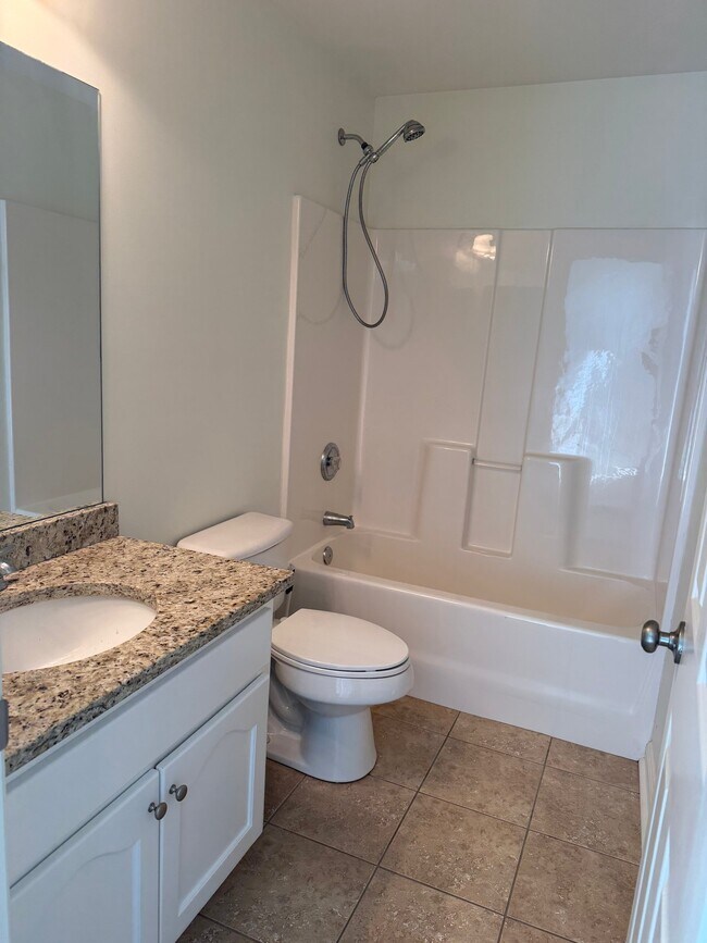 Building Photo - 264 Turnbridge Cir