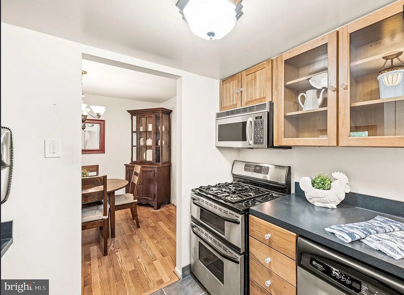 Building Photo - 31 Old Forge Xing