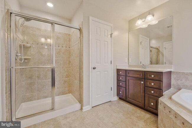 Building Photo - 25218 Briargate Terrace