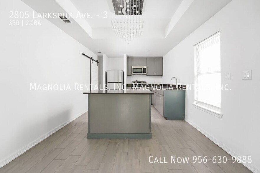 Building Photo - 2805 Larkspur Ave