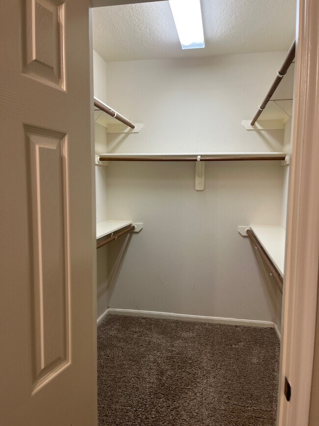 Building Photo - 16806 Empty Ness Dr