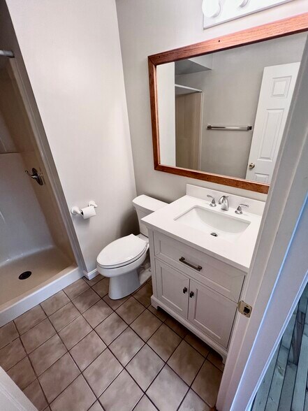 Building Photo - 305 Springbrook Cir