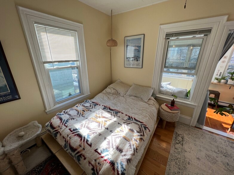 Building Photo - 12 Claremon St