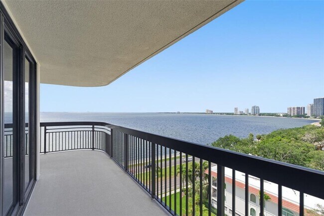 Building Photo - 2413 Bayshore Blvd