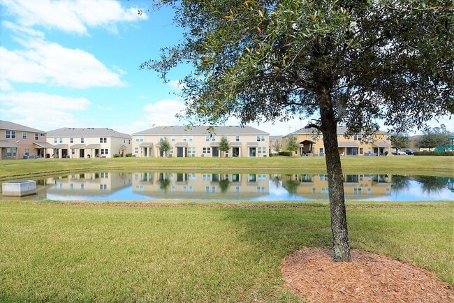 Building Photo - OVIEDO 3br 2.5ba townhome in Arborview Par...