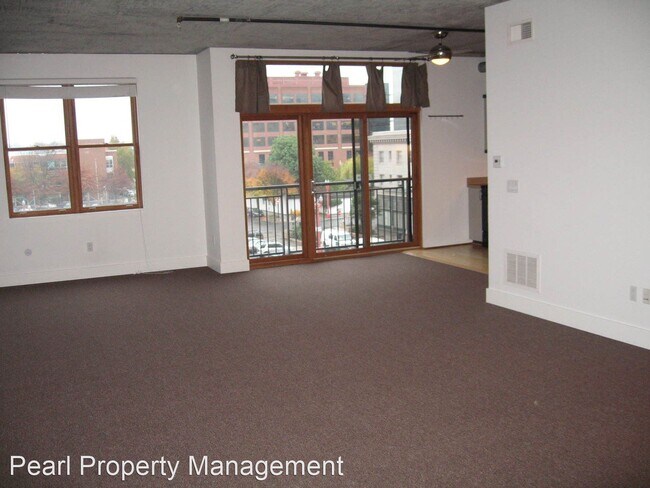 Building Photo - 411 NW Flanders St