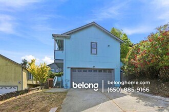 Building Photo - 23460 Lakeridge Ave