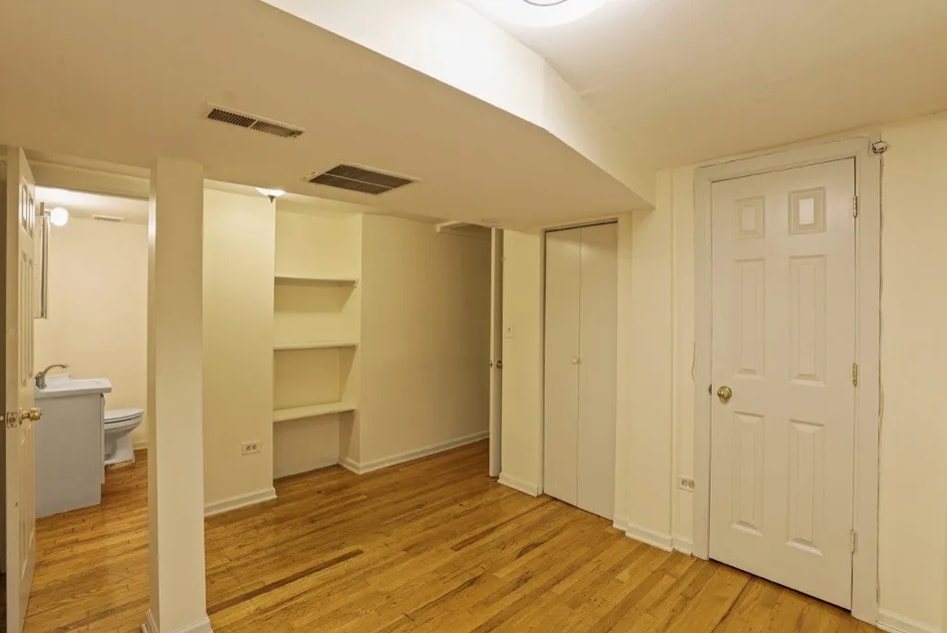 Building Photo - 5120 N Kenmore Ave