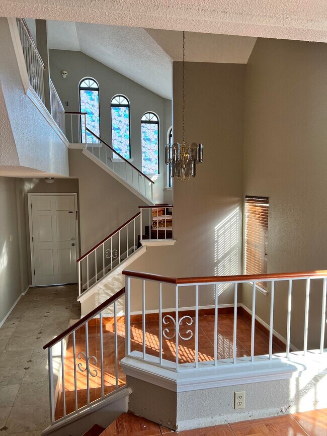 Building Photo - 2905 Gilberto Avila St