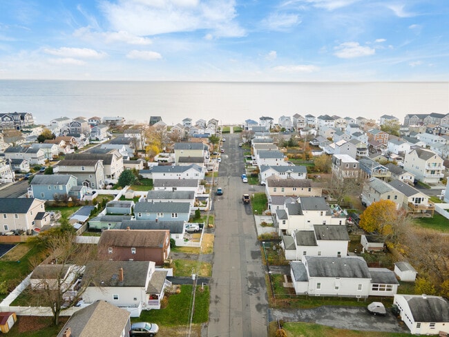 Building Photo - 46 Elaine Rd