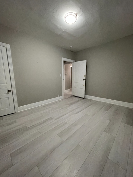 Building Photo - 170 Woolper Ave