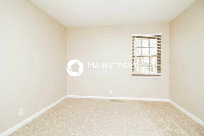 Building Photo - 3292 LUANN Dr