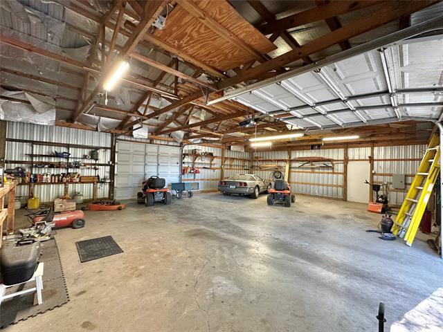 Building Photo - 1924 Countryside Dr