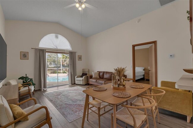 Building Photo - 3024 Bloomsbury Dr