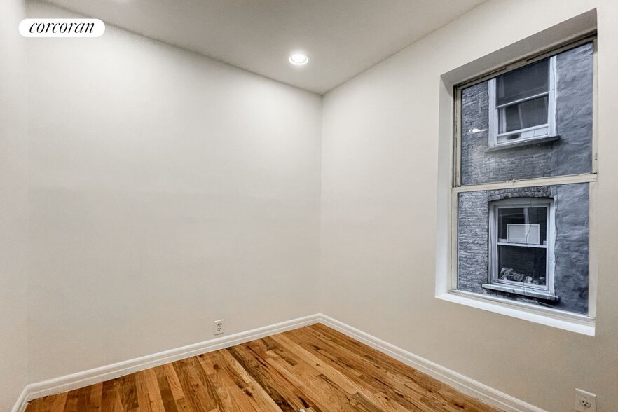 Building Photo - 3157 Broadway
