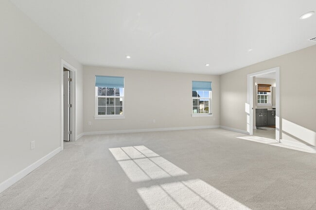Building Photo - 185 Tywyn Dr