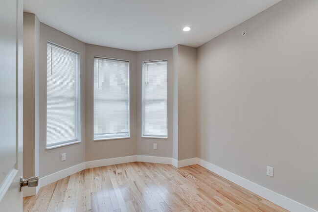 Building Photo - Brand New Luxury Home Brewerytown