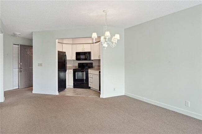 Building Photo - 286 Moss Oak Cir