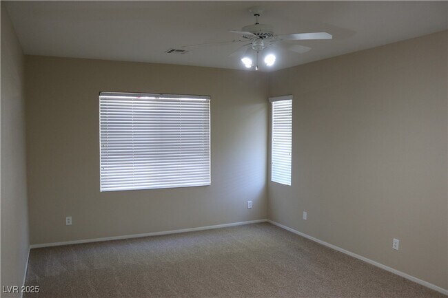 Building Photo - 3764 Bowers Hollow Ave