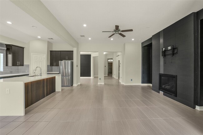 Building Photo - 10919 Walts Run Ln