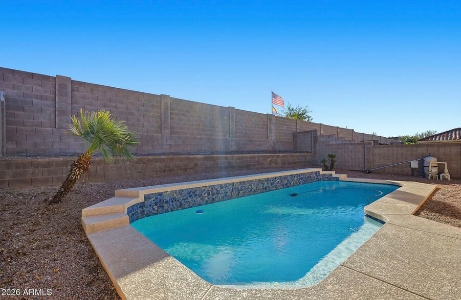 Building Photo - 211 E Valley View Dr