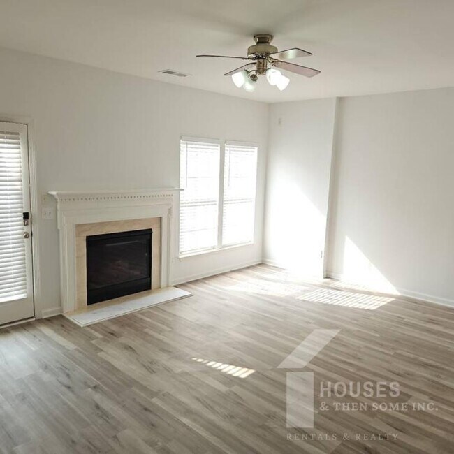 Building Photo - 151 Spring Crossing Cir