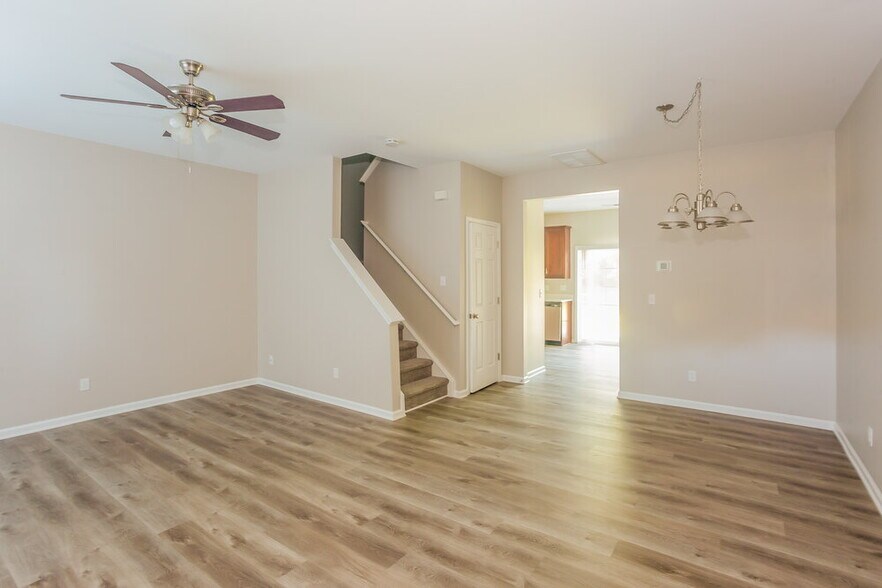 Building Photo - 2857 Summergrove Ct