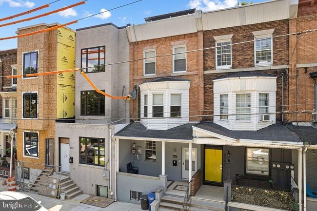 Building Photo - 2328 Reed St