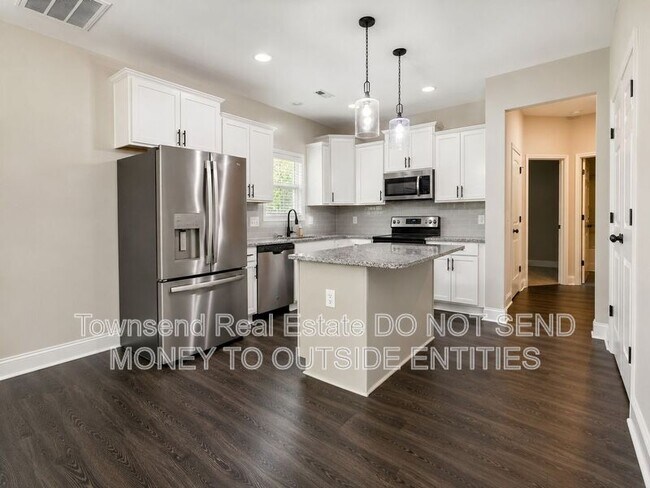 Building Photo - 621 Blawell Cir