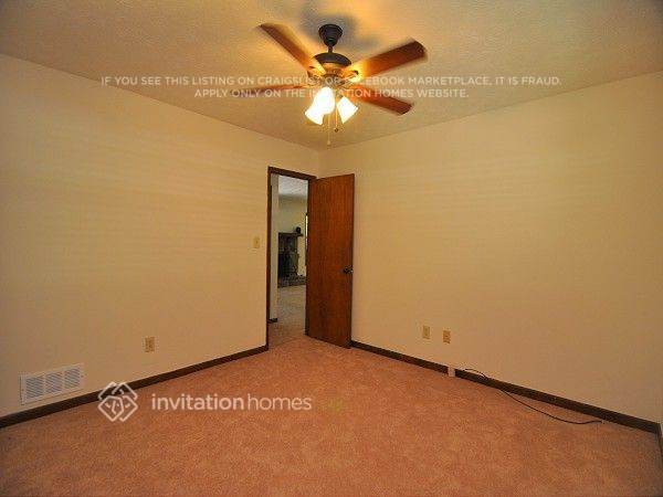 Building Photo - 3336 Alcazar Dr SW