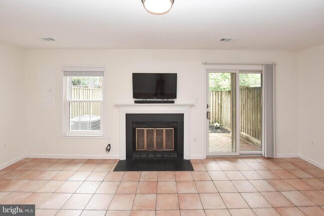 Building Photo - 5843 Wye Oak Commons Ct