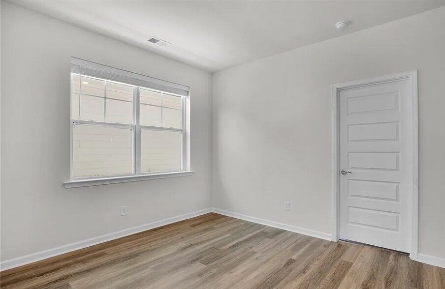 Building Photo - 139 Holloway Hl