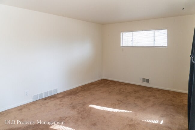 Building Photo - 1303 Lipan Dr