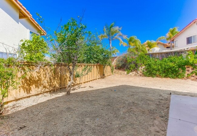Building Photo - Charming Two Story 3 BR Home Available Mid June!