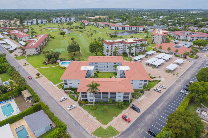 Building Photo - 5 High Point Cir W