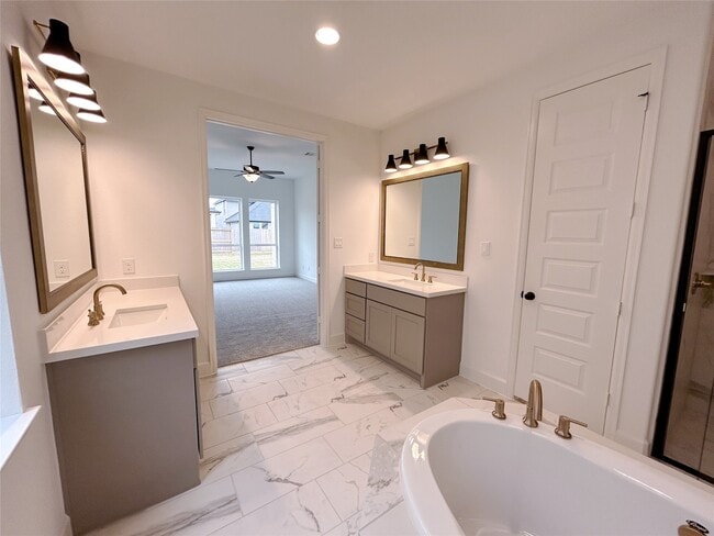 Building Photo - 29847 Longleaf Grv Ln