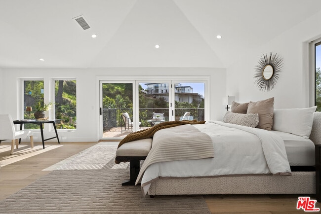 Building Photo - 10825 Savona Rd