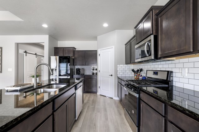 Building Photo - 1419 Blue Grouse Way
