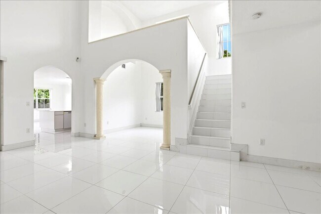 Building Photo - 3802 SW 165th Terrace