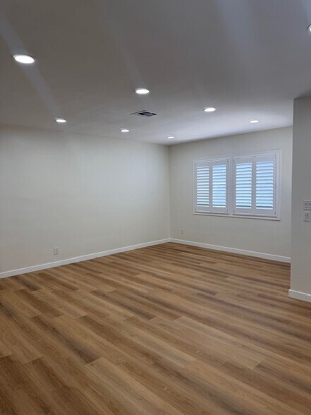 Building Photo - 4645 Butterfly Ln
