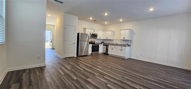 Building Photo - 323 Winton Wy