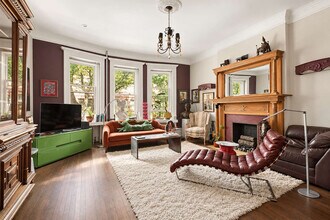 Building Photo - 206 W 137th St