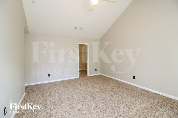 Building Photo - 251 Grand Magnolia St